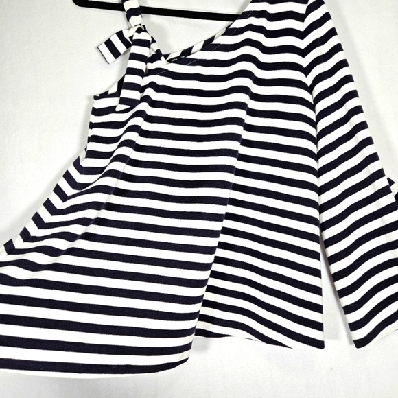 Club Monaco Women's One Shoulder Navy/White Striped Top Size M. - Picture 4 of 7